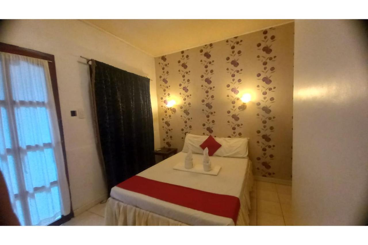 Oyo 934 Bea'S Garden Inn Tiniguiban Kültér fotó